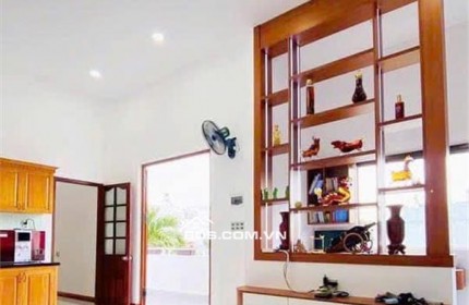 Bán nhà 2PN, 176m2, ngõ Hùng Vương, Tự An, Buôn Ma Thuột - 2.4 tỷ